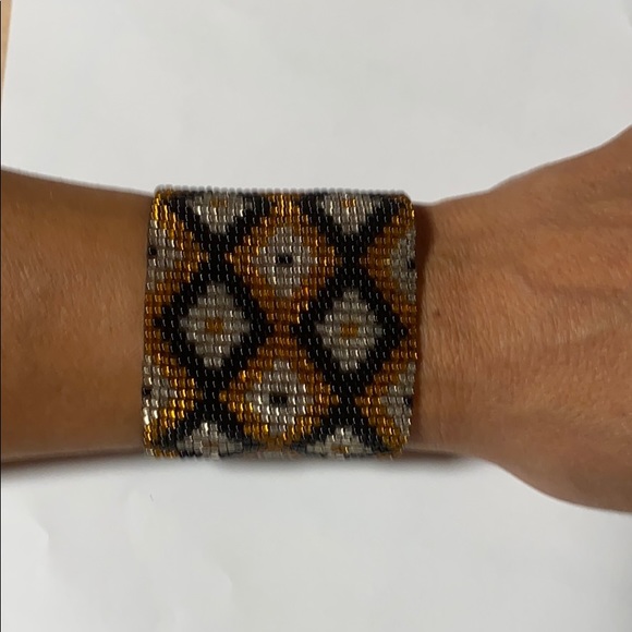 Bead bracelet - Picture 1 of 3
